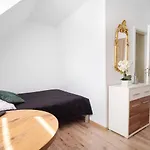 Julia Privatunterkunft *