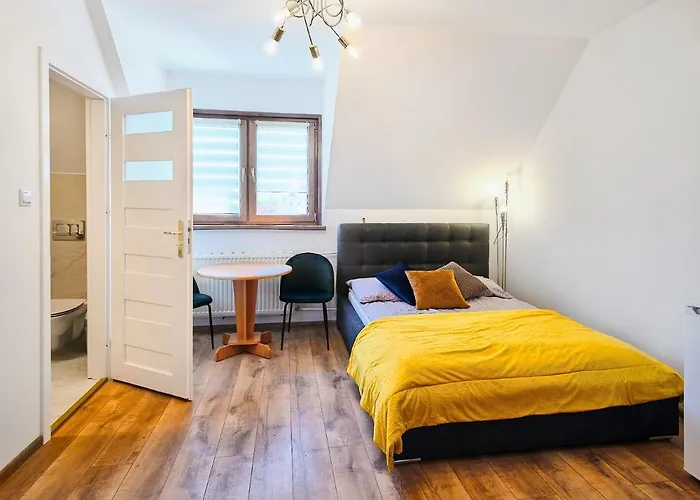 Проживание в семье Julia Леба