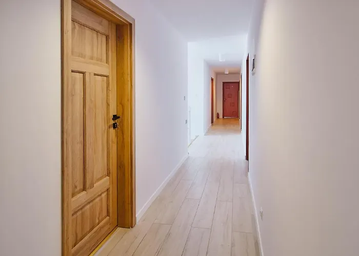 Проживание в семье Julia