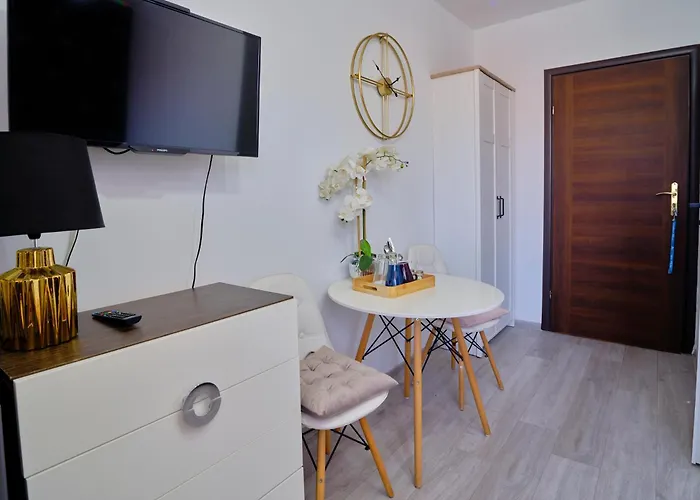 Проживание в семье Julia